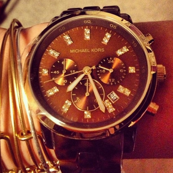 Michael Kors Oversized Tortoise Wrist Watch - Picture 4 of 4